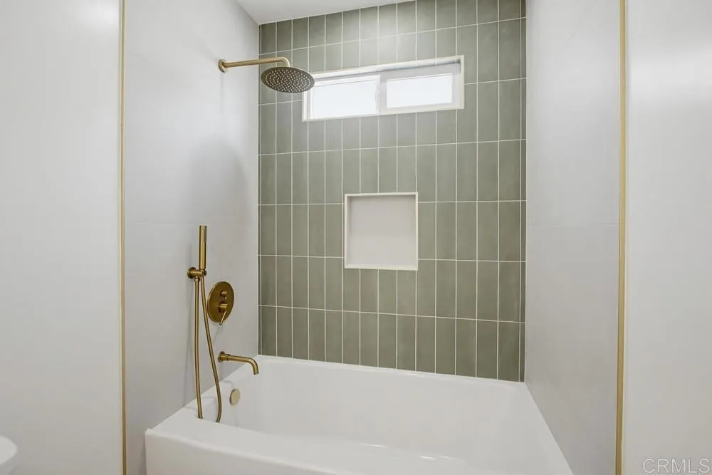 https://cdn.realtyfeed.com/cdn/127/306725269/f6e2e16a68f85c3daf729d8354ee1d88.webp