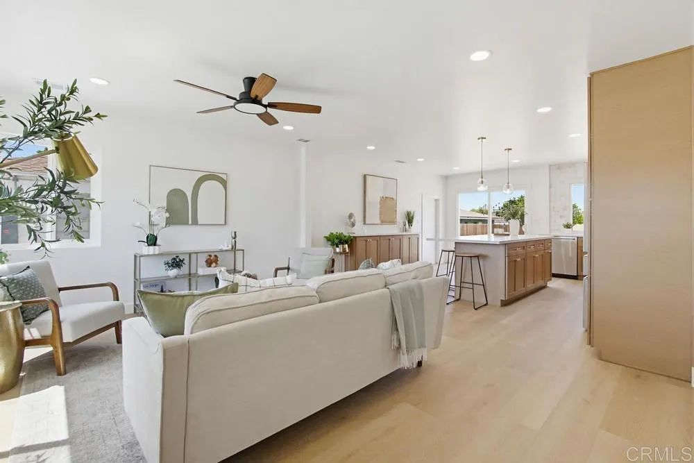 https://cdn.realtyfeed.com/cdn/127/306725269/f73d613f1c1017518589eab72c3c705b.webp