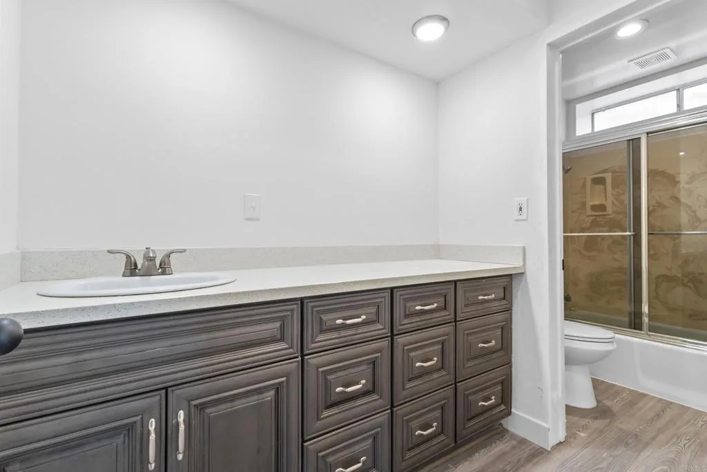 https://cdn.realtyfeed.com/cdn/127/306725324/08893dd5c8503ed2a576725a2cdc8704.webp