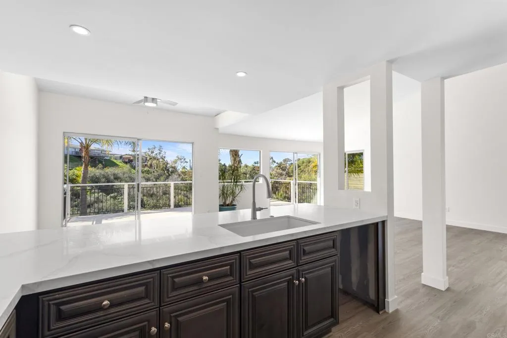 https://cdn.realtyfeed.com/cdn/127/306725324/95b900748bbc7dc39bcc6014a836ae18.webp