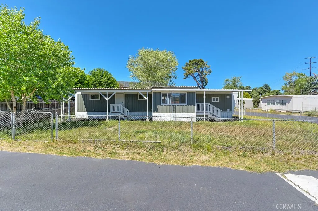 https://cdn.realtyfeed.com/cdn/127/306725339/4cd8b9a29da4b1ea44f9a421c82de997.webp