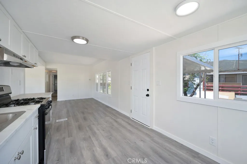 https://cdn.realtyfeed.com/cdn/127/306725339/5b1eae1813d128924f5994d3872dbd9e.webp