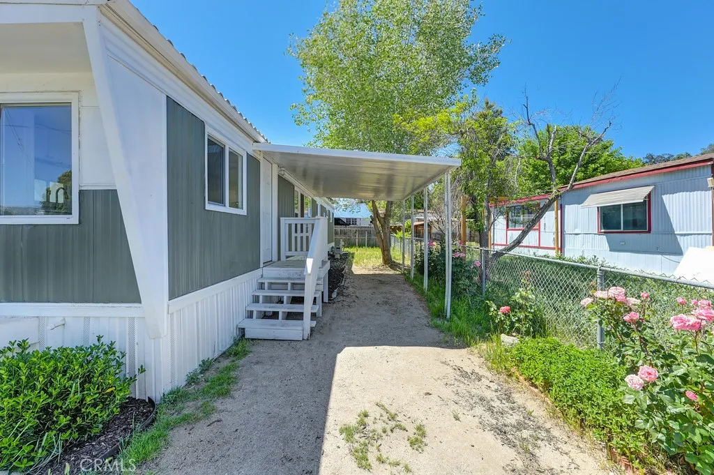 https://cdn.realtyfeed.com/cdn/127/306725339/8e2f1f023a93b4c877b4c41417df1ce7.webp