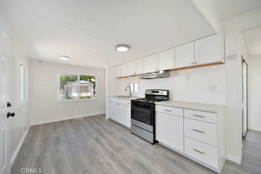 https://cdn.realtyfeed.com/cdn/127/306725339/f90d4857a8a8f57ed51f74df278ff8fe.webp