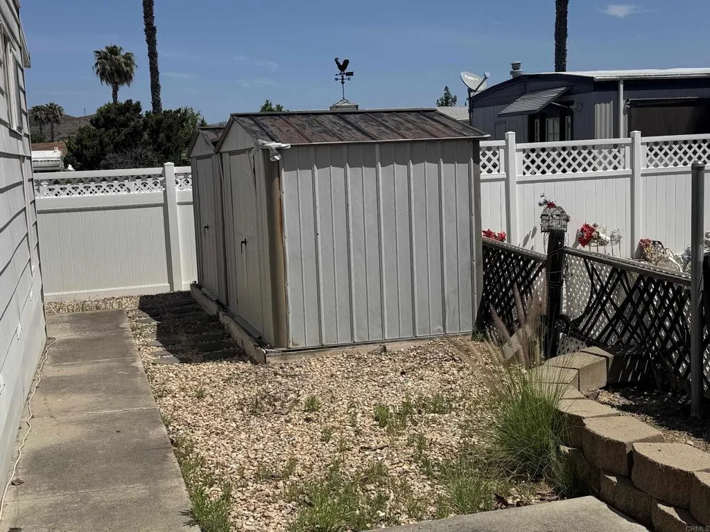 https://cdn.realtyfeed.com/cdn/127/306725341/da6f613958b562107782d43575aaacaf.webp