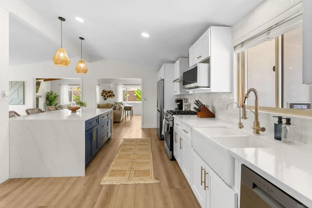 https://cdn.realtyfeed.com/cdn/127/306725344/152537fb6dc8f0e0a153ce8b4aa6bb62.webp