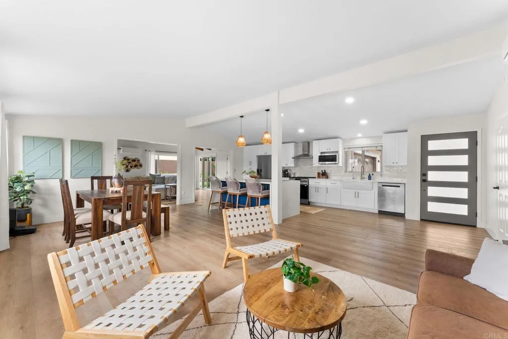 https://cdn.realtyfeed.com/cdn/127/306725344/3c89dd95f13619f955f94559d7f52615.webp