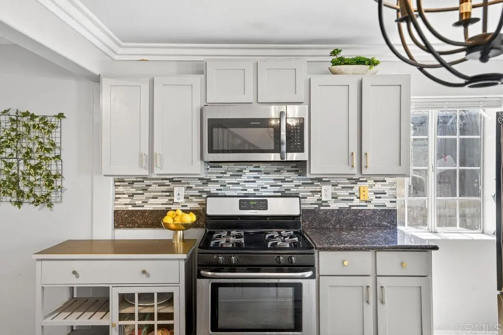 https://cdn.realtyfeed.com/cdn/127/306725346/f9367bcb3811e13d00dc51f1221985ec.webp