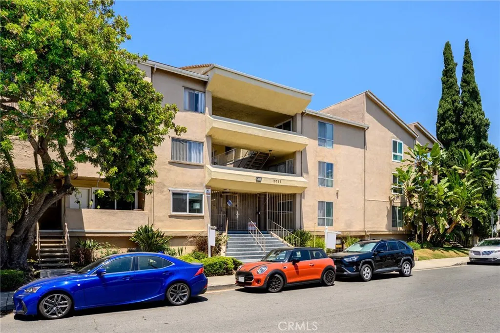 Toluca Lake, CA 91602