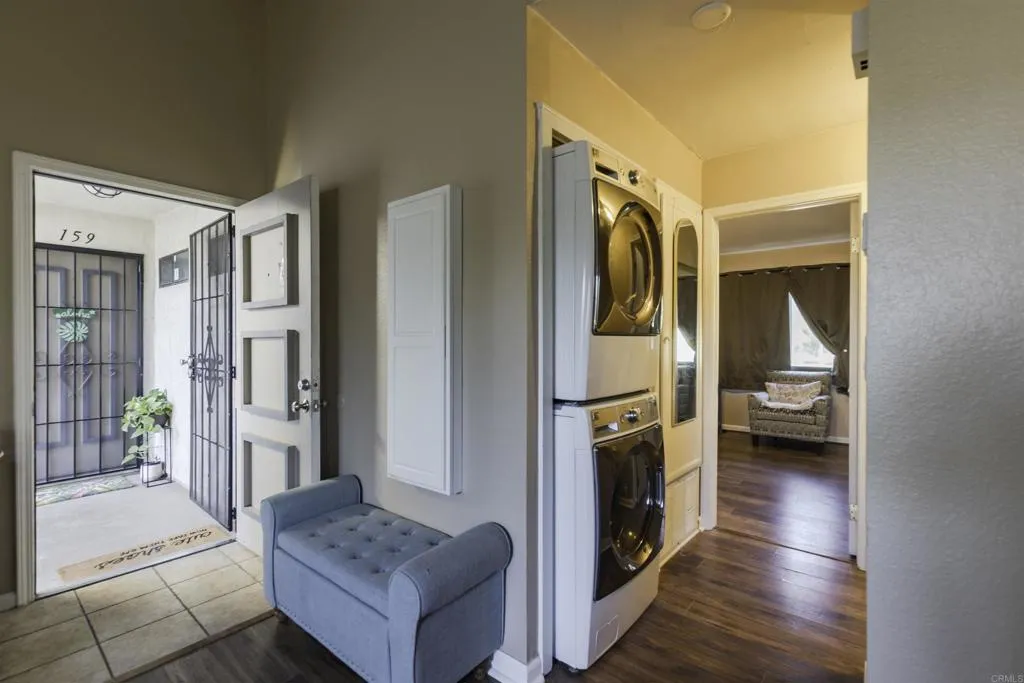 https://cdn.realtyfeed.com/cdn/127/306725460/a9ced994ed3c283a02dd945c2913c393.webp