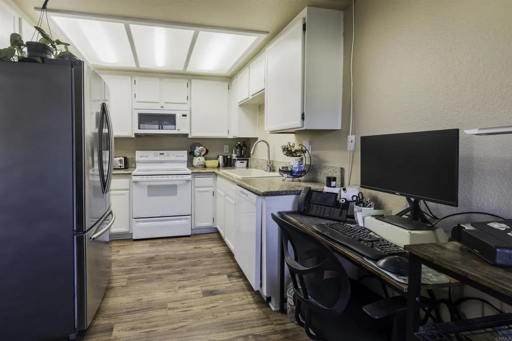 https://cdn.realtyfeed.com/cdn/127/306725460/dacf6353d43f0752ac497801178cf619.webp