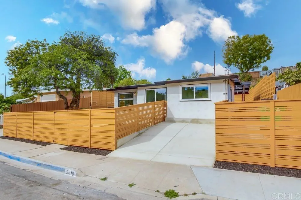 https://cdn.realtyfeed.com/cdn/127/306725461/5ce790e3da9f4deda27222373f10054a.webp