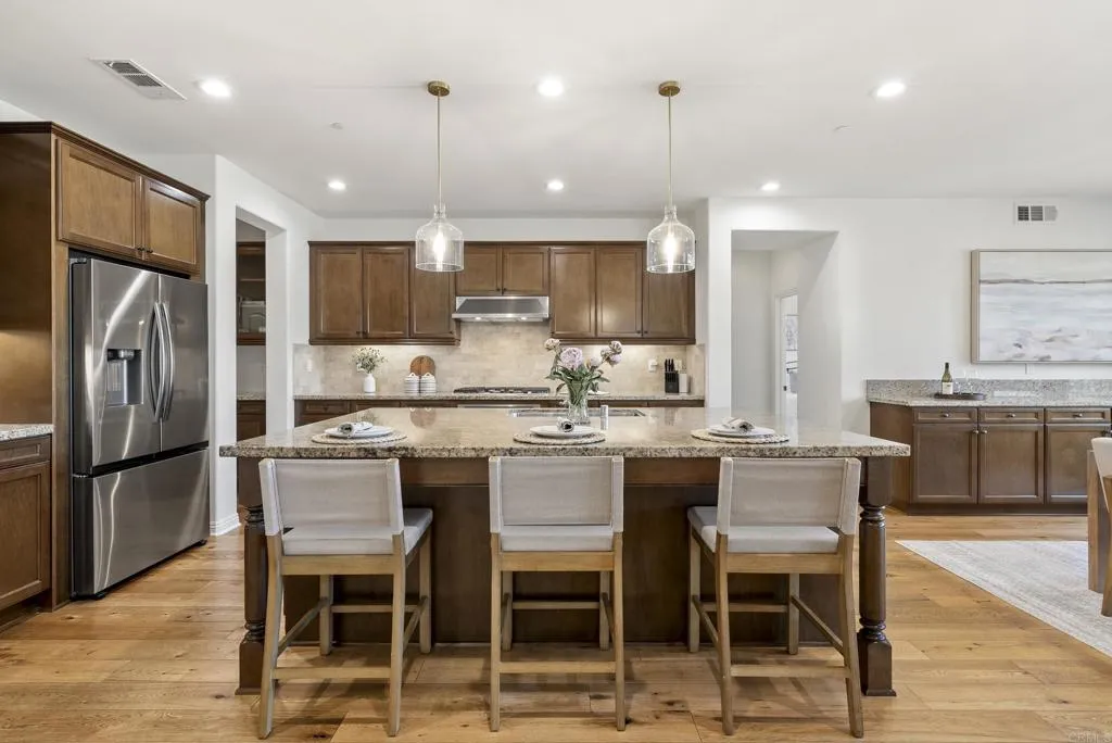 https://cdn.realtyfeed.com/cdn/127/306725464/128ecbdb4c70215d3d142762c0918d86.webp
