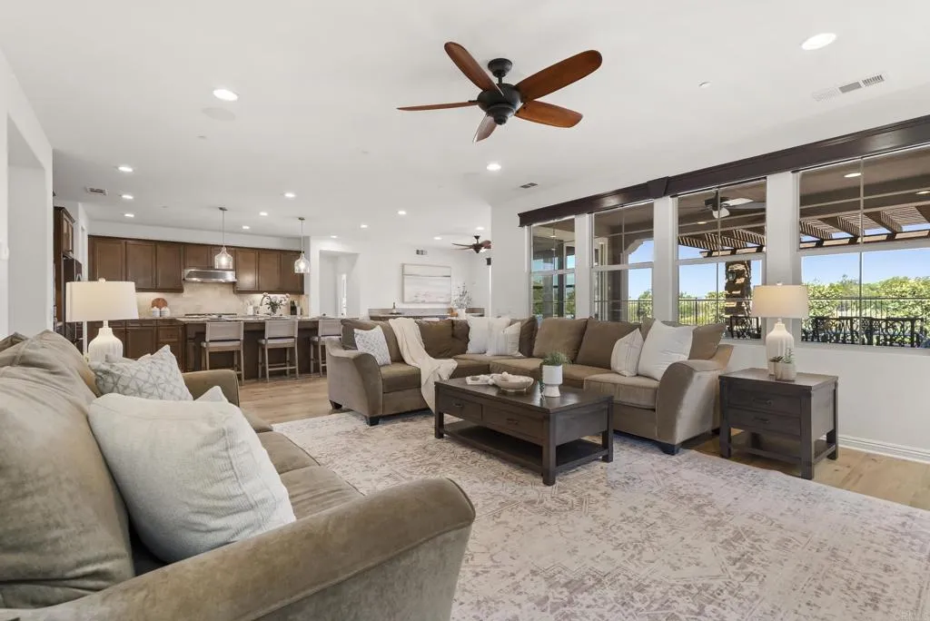 https://cdn.realtyfeed.com/cdn/127/306725464/4c4e23897ec508176c3236682c0def60.webp