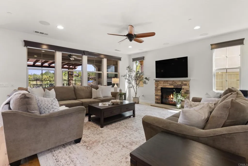 https://cdn.realtyfeed.com/cdn/127/306725464/6098de33fa538fcbf4dee345104cedb7.webp