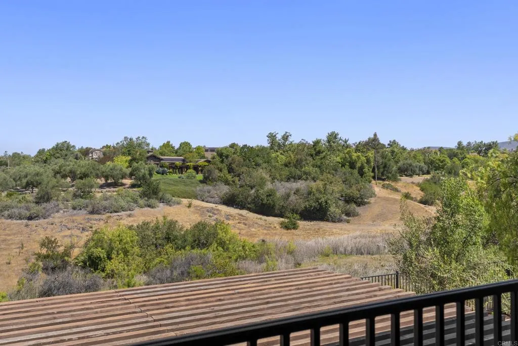 https://cdn.realtyfeed.com/cdn/127/306725464/9bfcb0d49355266dfad0df2f0da25d41.webp