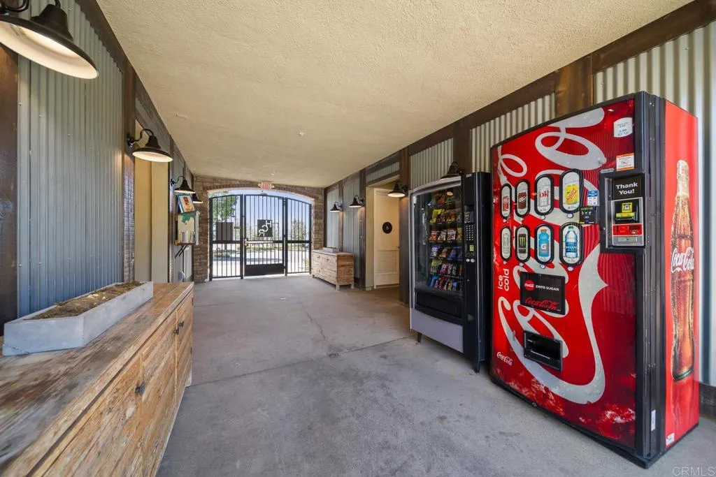 https://cdn.realtyfeed.com/cdn/127/306725467/3831779995272b4141072d6a932bb578.webp