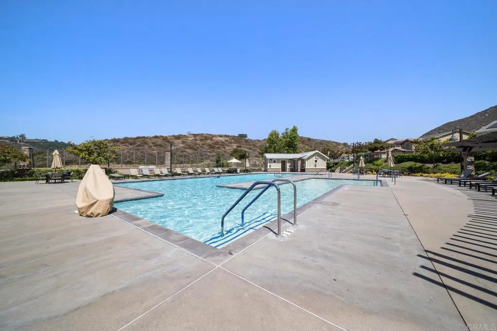 https://cdn.realtyfeed.com/cdn/127/306725467/5d4a6d352b2398674e4158b7d7980a46.webp