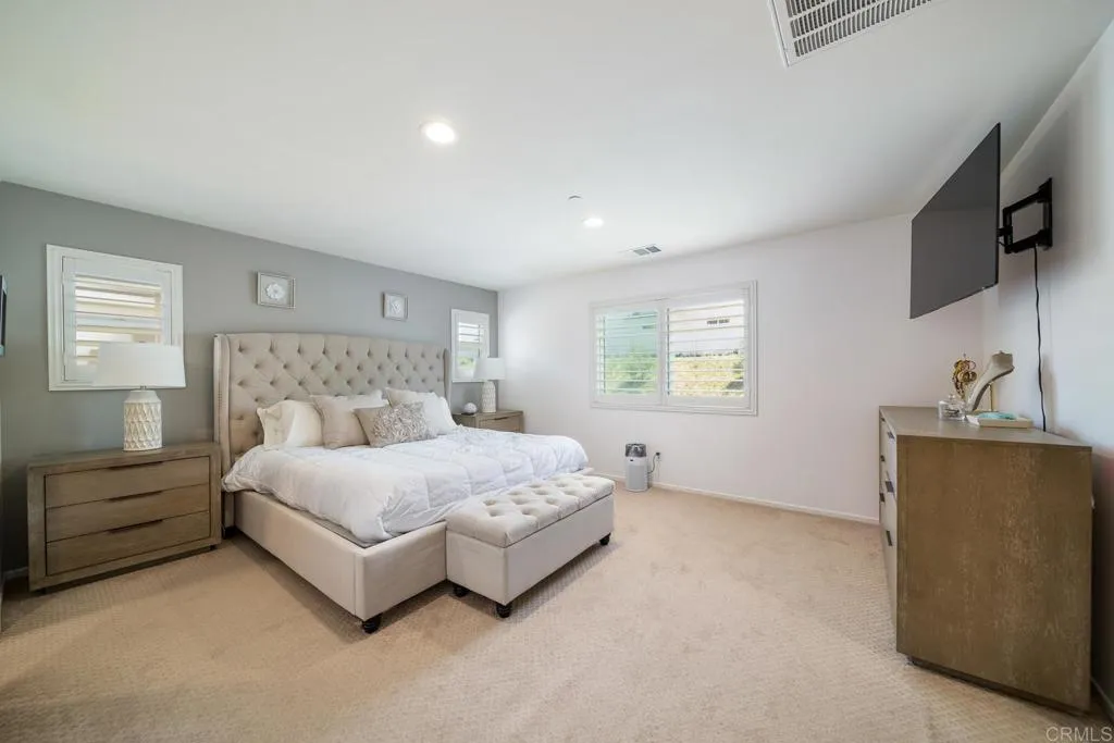 https://cdn.realtyfeed.com/cdn/127/306725467/69183015b9275f84a79957aeece81ff3.webp