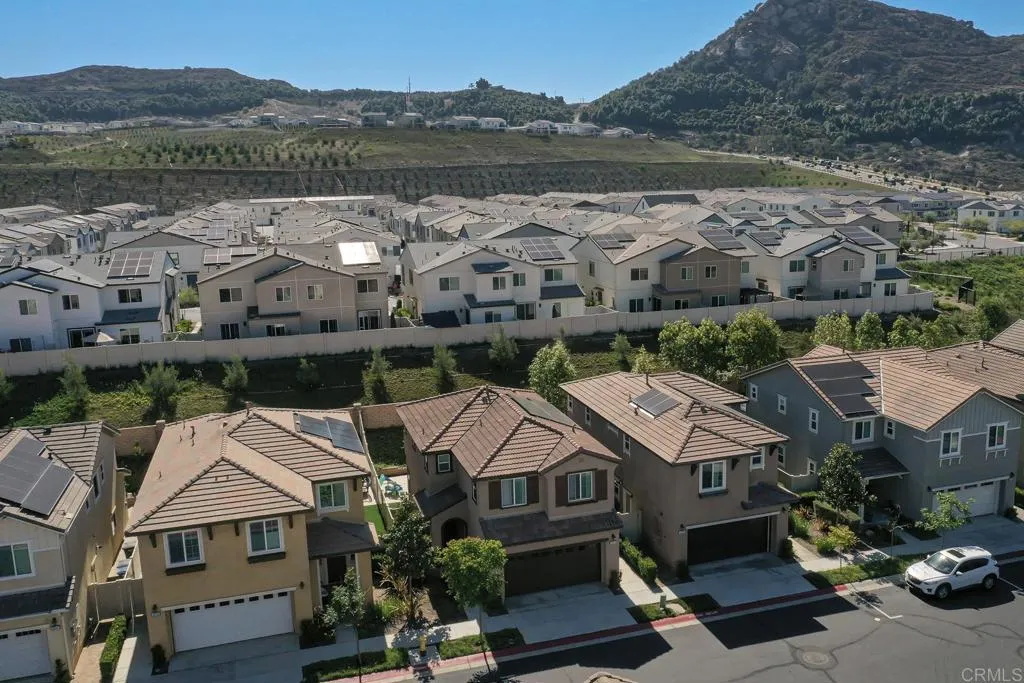 https://cdn.realtyfeed.com/cdn/127/306725467/78703570abd649e260315ad96c2445e5.webp