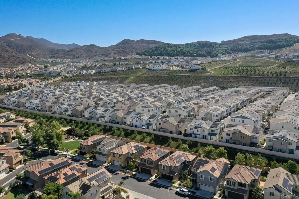 https://cdn.realtyfeed.com/cdn/127/306725467/9b20bf53610404f9747fe2b4752606ee.webp
