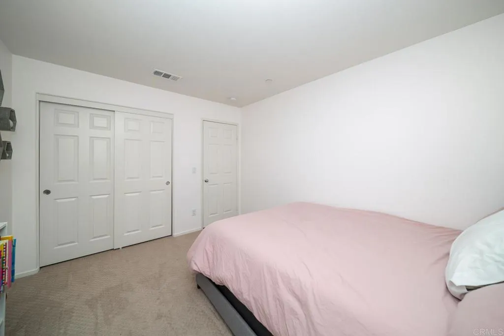 https://cdn.realtyfeed.com/cdn/127/306725467/a5b107423a743918cc73b122de44ba8d.webp