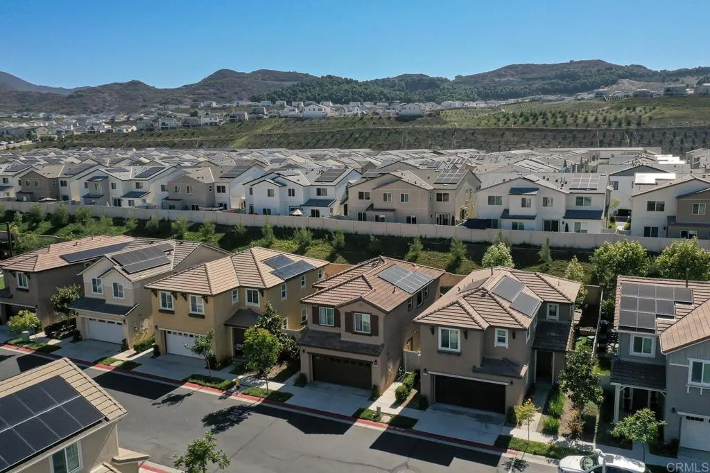 https://cdn.realtyfeed.com/cdn/127/306725467/a9f64cbdf72e2d2fbd9eba8d124a84dd.webp