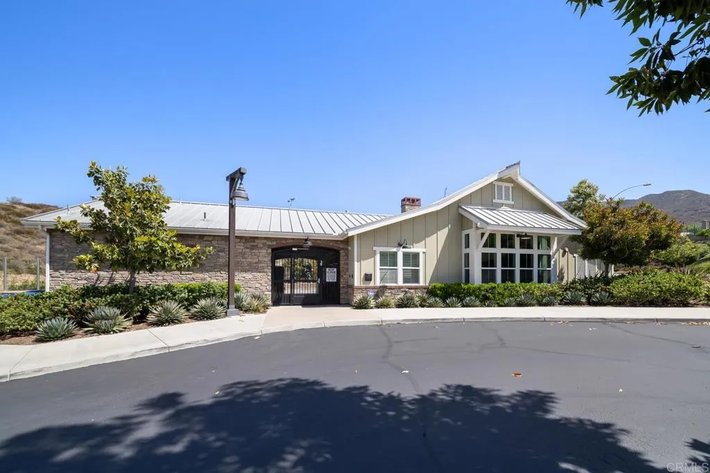 https://cdn.realtyfeed.com/cdn/127/306725467/b4ac304bc0a7fdecb656cf579fe53242.webp