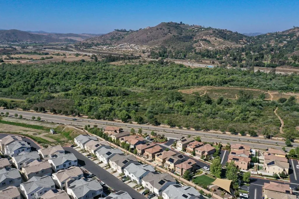https://cdn.realtyfeed.com/cdn/127/306725467/b7b22088e75de19c58d27b383a4e29e1.webp