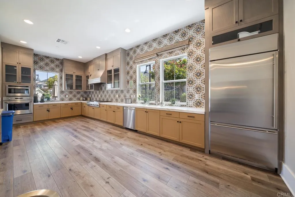 https://cdn.realtyfeed.com/cdn/127/306725467/f48f2e52e5155478bd0c9a701f5c4cfb.webp