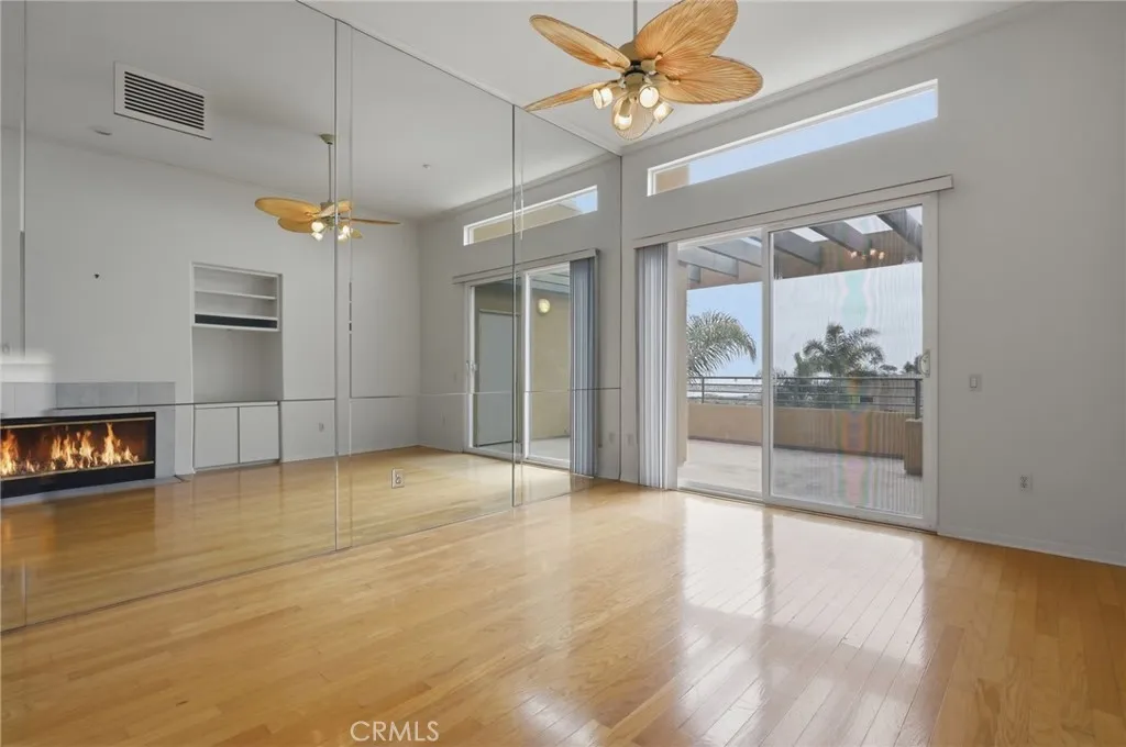 https://cdn.realtyfeed.com/cdn/127/306725515/23ecfbddbdd6a565ad415e45e8ee30f6.webp