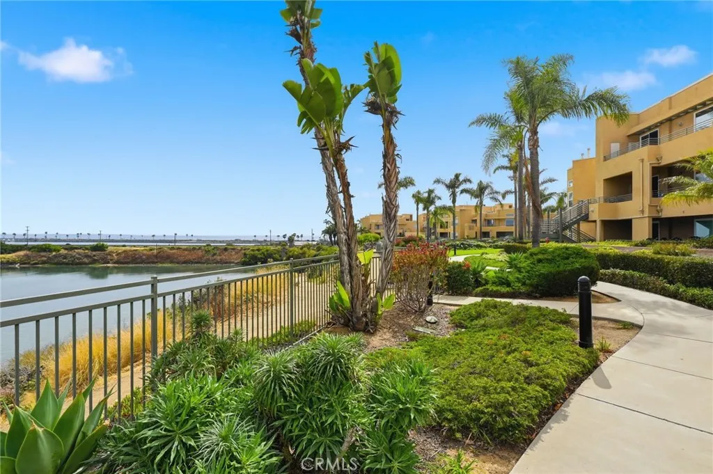 https://cdn.realtyfeed.com/cdn/127/306725515/4adf1d6ab3de17b9c2a566b444bc6933.webp