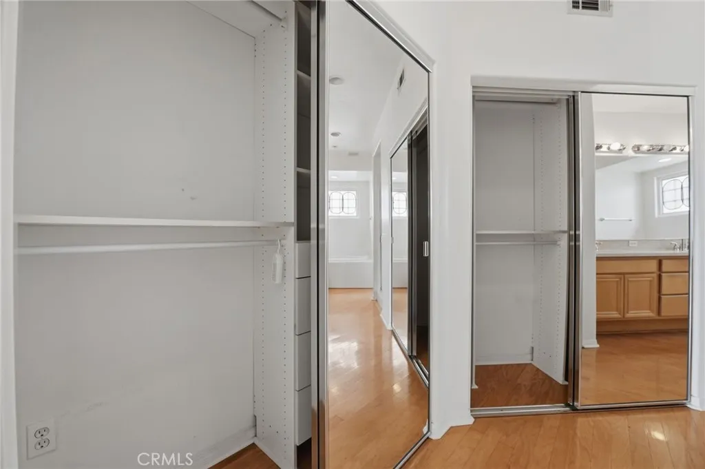 https://cdn.realtyfeed.com/cdn/127/306725515/9e439baa7791641a026a3fcb3b0f6f04.webp