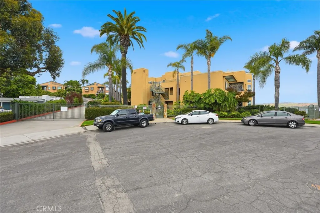 https://cdn.realtyfeed.com/cdn/127/306725515/c75f25f27e1a708093de6e2c2218215d.webp