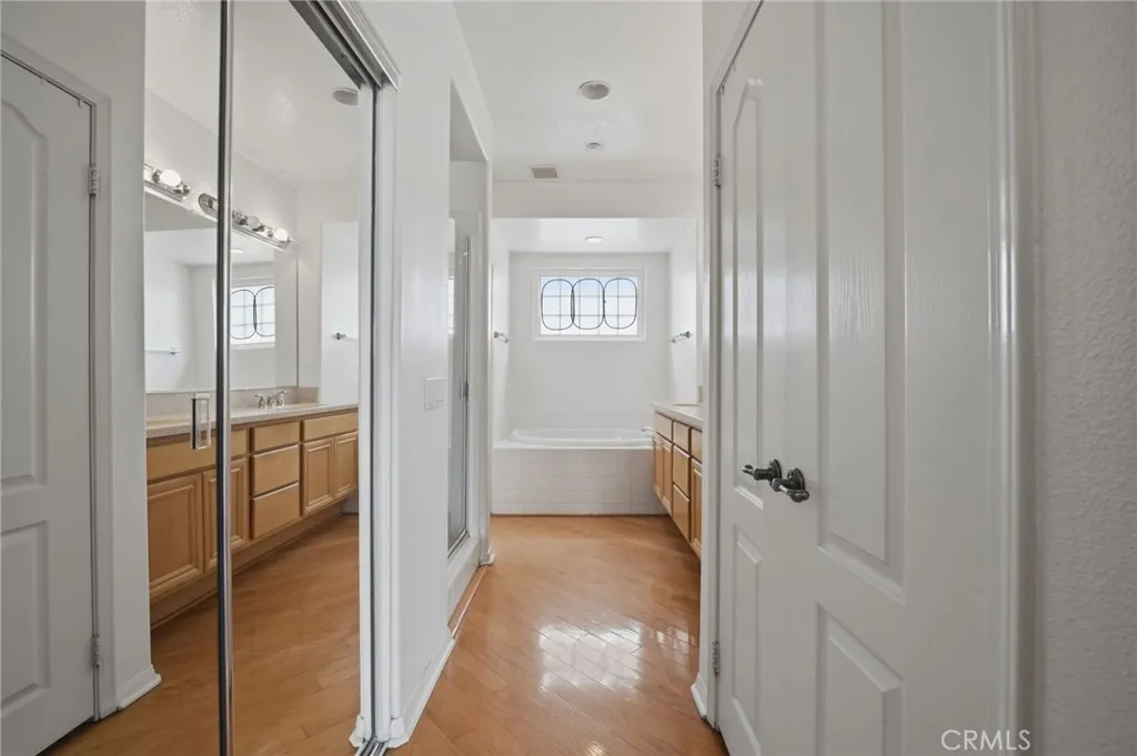 https://cdn.realtyfeed.com/cdn/127/306725515/df73931c8dcb1c71543d137acccc5830.webp