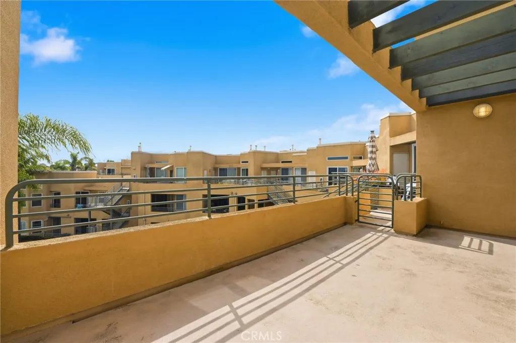 https://cdn.realtyfeed.com/cdn/127/306725515/e12df83e047ed3422496bf4327d2f64b.webp
