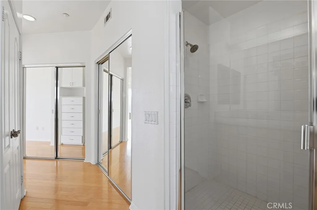 https://cdn.realtyfeed.com/cdn/127/306725515/eae688b0b1e7023ad251aa0a9d181724.webp