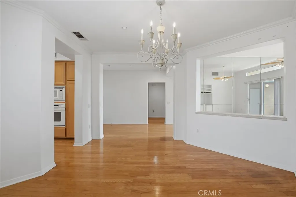 https://cdn.realtyfeed.com/cdn/127/306725515/f64f2be8891601899864c0c4251422b6.webp