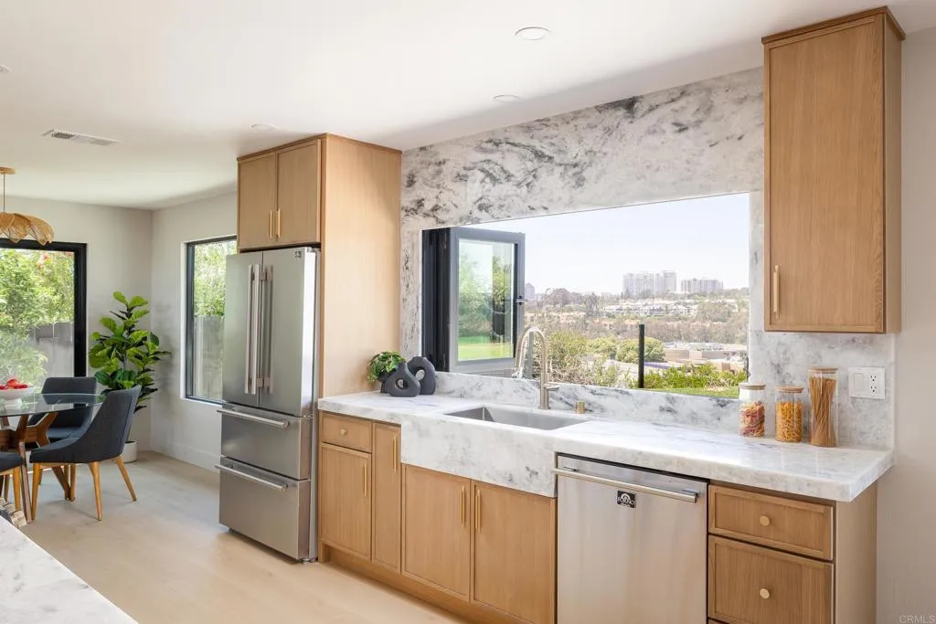 https://cdn.realtyfeed.com/cdn/127/306725538/2920647b58afcda4bd2e0904f228fe11.webp