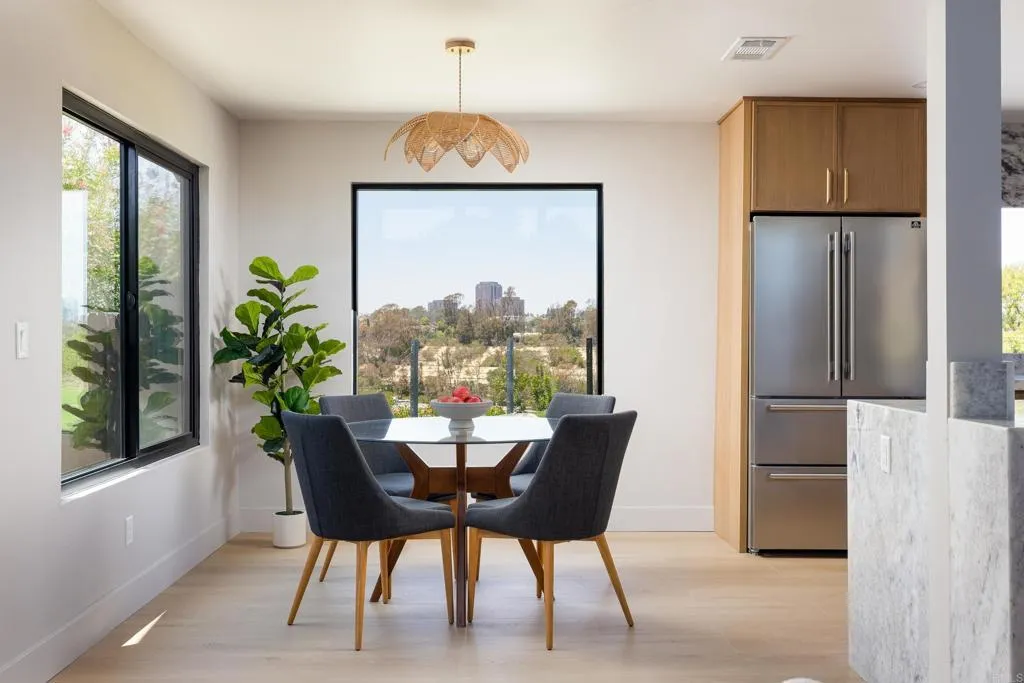https://cdn.realtyfeed.com/cdn/127/306725538/57a8207dbdea1968f494af68d1cfc7c6.webp