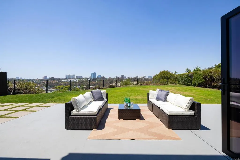 https://cdn.realtyfeed.com/cdn/127/306725538/833d13243bd1a43da585cf71c9201d88.webp