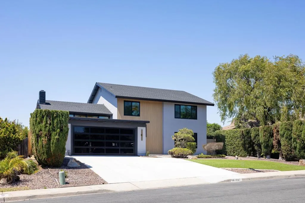 https://cdn.realtyfeed.com/cdn/127/306725538/8c2c188ed25a28db886270791461d923.webp