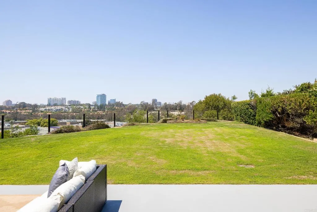 https://cdn.realtyfeed.com/cdn/127/306725538/dd54be675449762fe930d7af94122341.webp