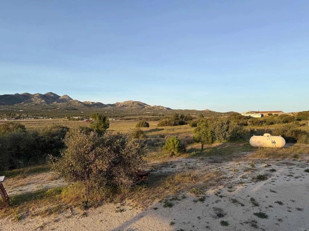 https://cdn.realtyfeed.com/cdn/127/306725683/87195ae02263532c2caa2bd6911c3a5c.webp