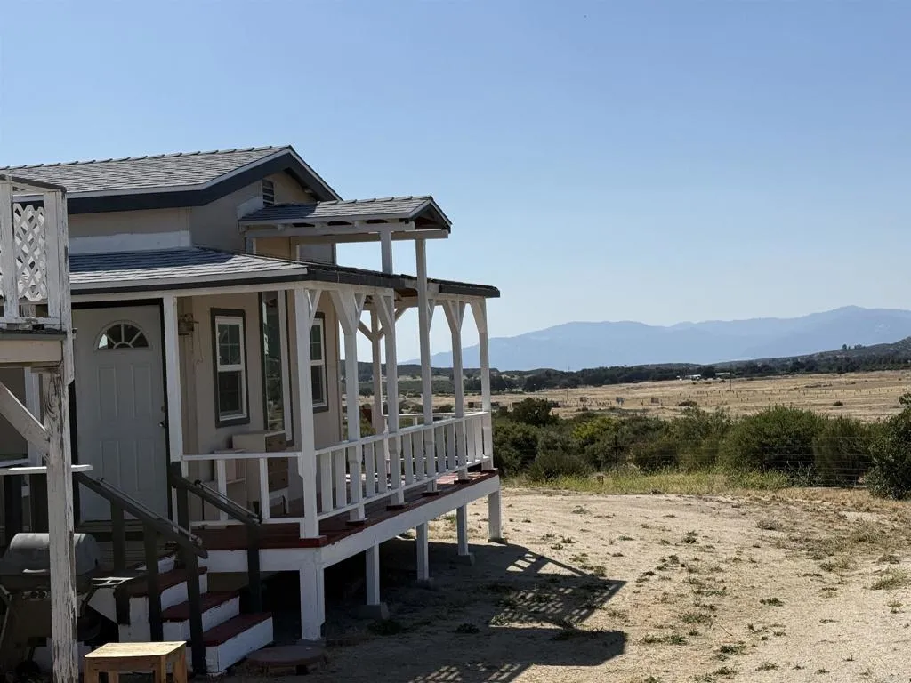 https://cdn.realtyfeed.com/cdn/127/306725683/8e5113f3f05bea2a4529fd5e5ceed3aa.webp