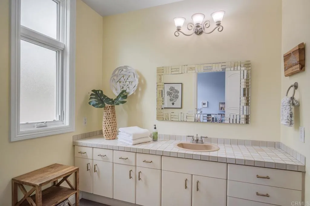 https://cdn.realtyfeed.com/cdn/127/306725684/448952cb78f2e3f133048d299acecf44.webp