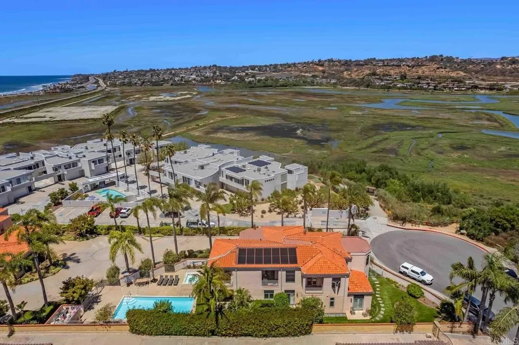 https://cdn.realtyfeed.com/cdn/127/306725684/8647d737dc4b6bc6bd45a093bdb636aa.webp