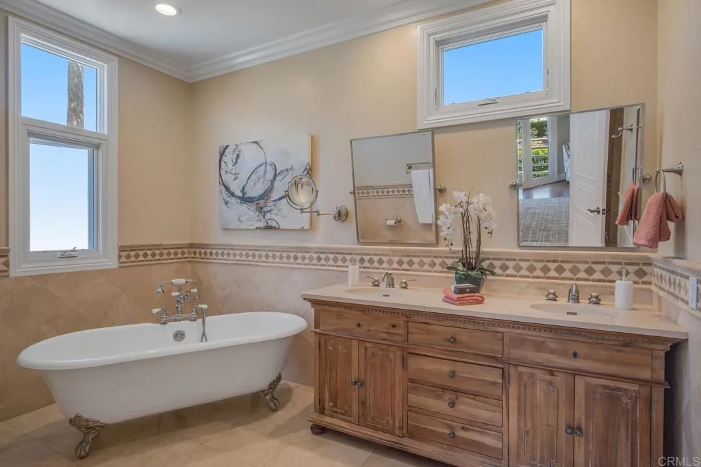 https://cdn.realtyfeed.com/cdn/127/306725684/8c73bb2844bdeb37e3ee5212186fc53d.webp