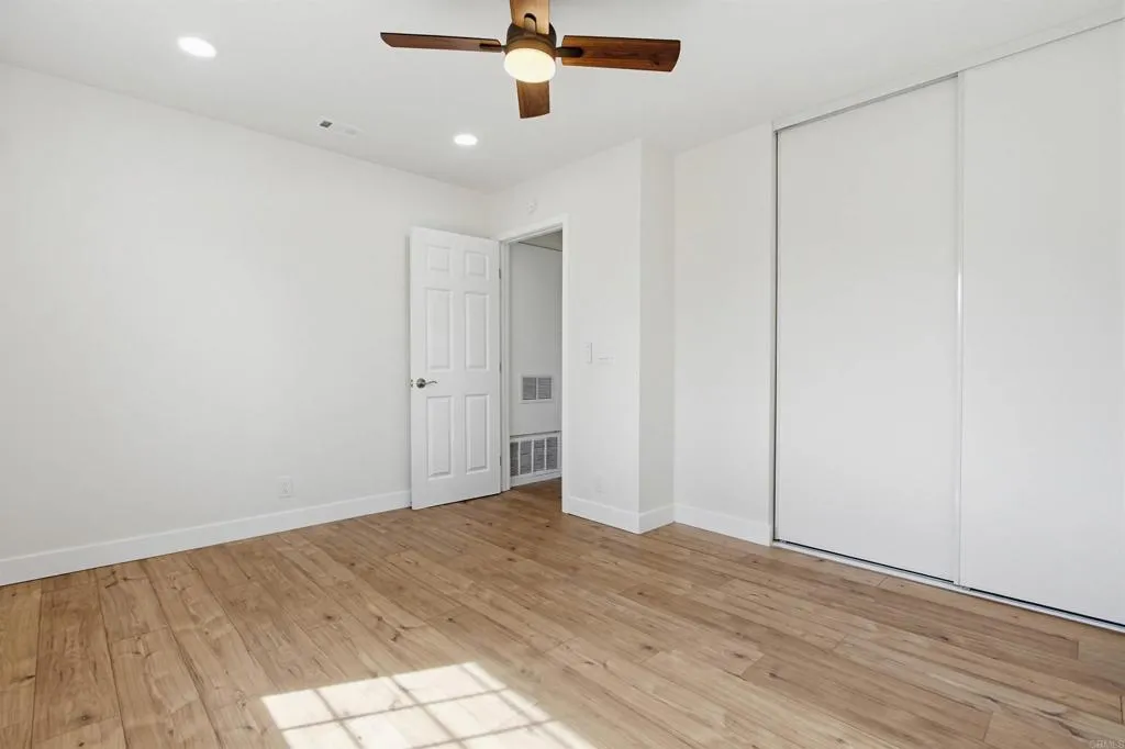 https://cdn.realtyfeed.com/cdn/127/306725685/1d9a25261a6d946fd8b194267497aaf5.webp