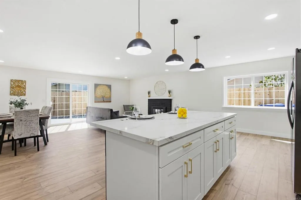 https://cdn.realtyfeed.com/cdn/127/306725685/e3b6390604ce025eeb1ad6e5dd0be718.webp